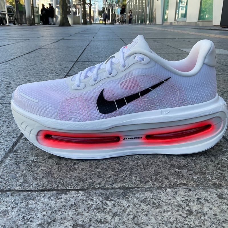 SPRING 2026 NEW】ナイキ ボメロプレミアム （HQ2050-103）※送料無料