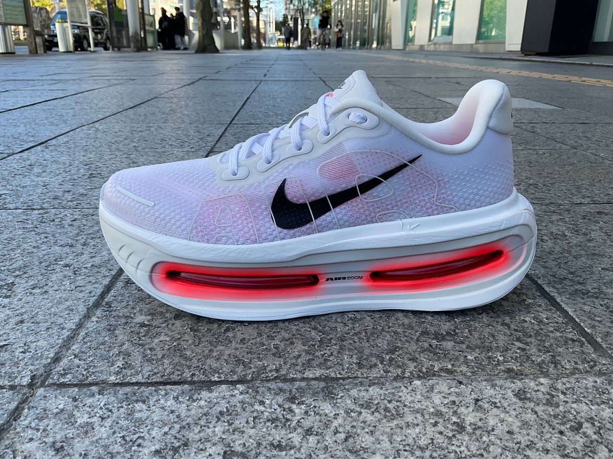 SPRING 2026 NEW】ナイキ ボメロプレミアム （HQ2050-103）※送料無料