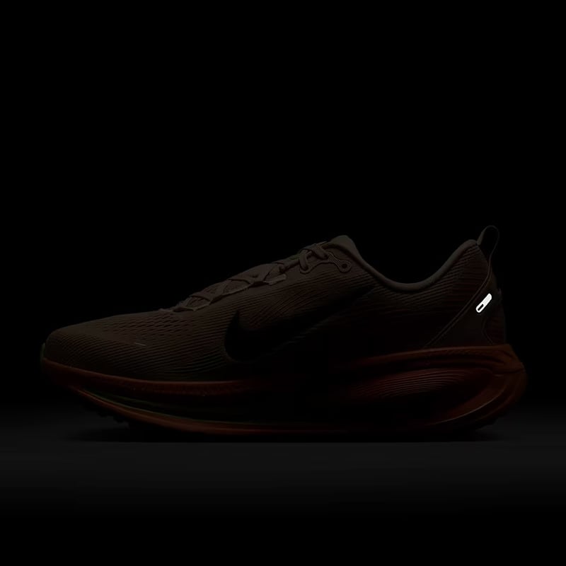 9/9 販売スタート【Fall 2025 NEW】ナイキ ボメロ18 （HM6803