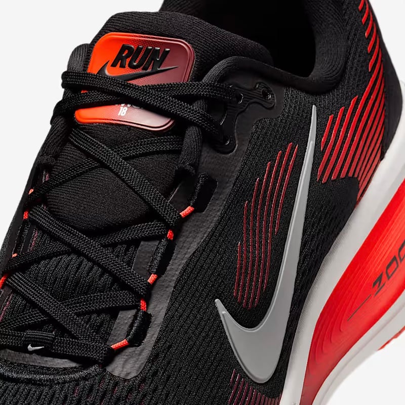 【完売品】Nike ボメロ18 新品未使用 Nike Women's Vomero 18 