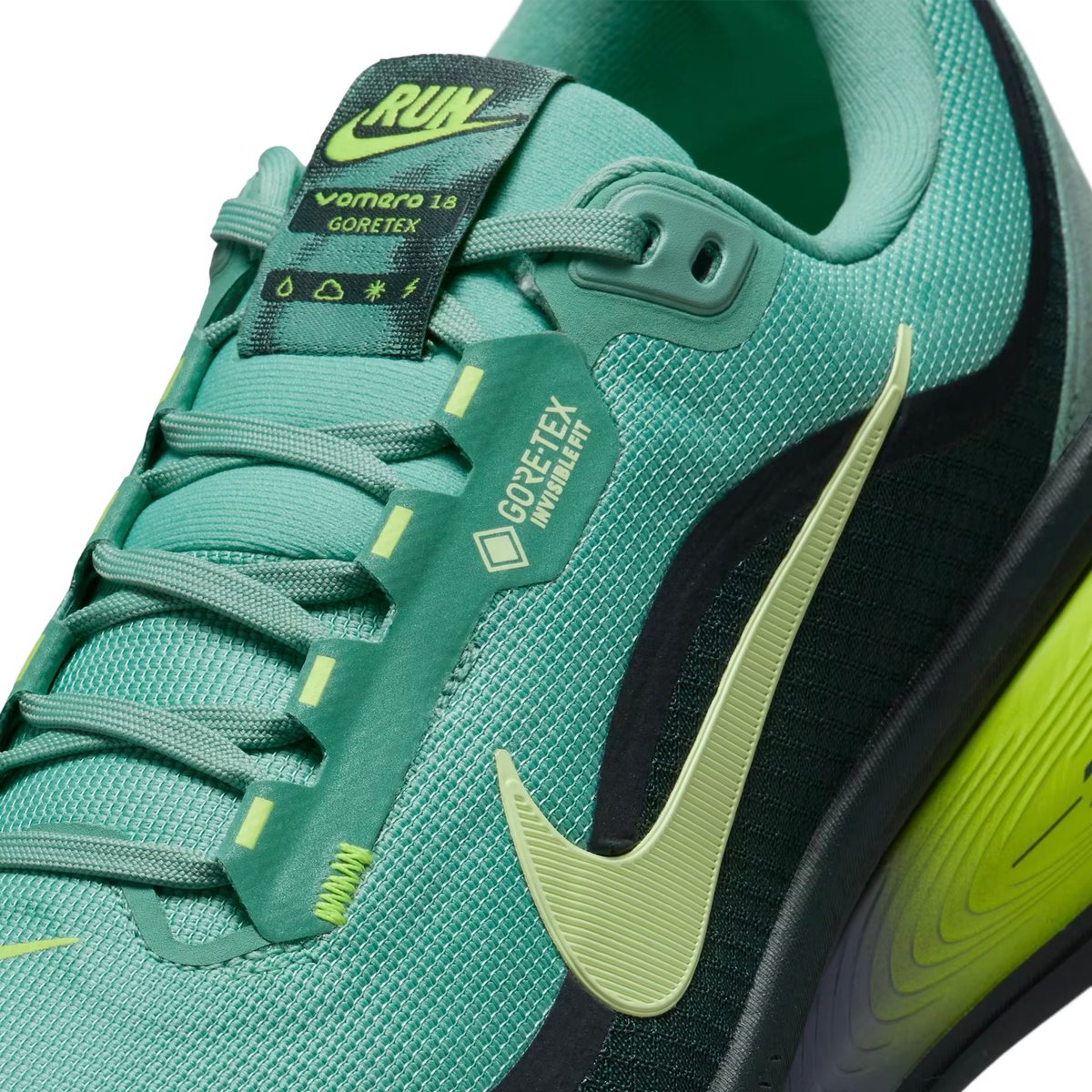 11/1 販売スタート【HOLIDAY 2025 NEW】ナイキ ボメロ18 GORE-TEX