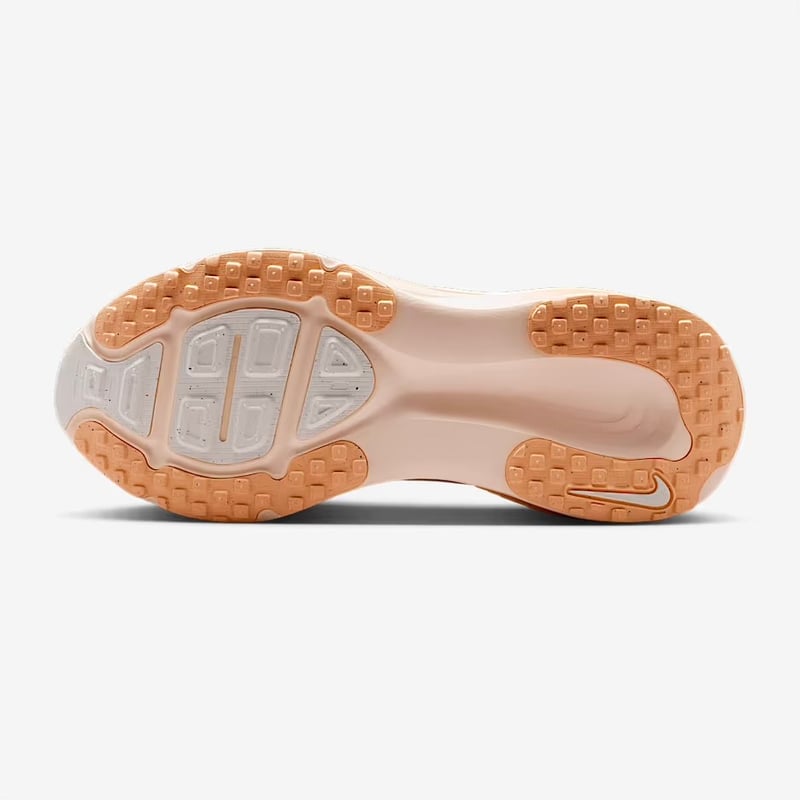 10/1販売スタート【HOLIDAY2025】ナイキ ウィメンズ ボメロ18 （HM6804-