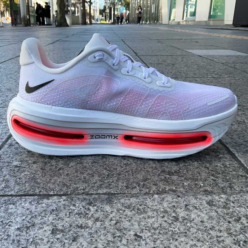 SPRING 2026 NEW】ナイキ ボメロプレミアム （HQ2050-103）※送料無料