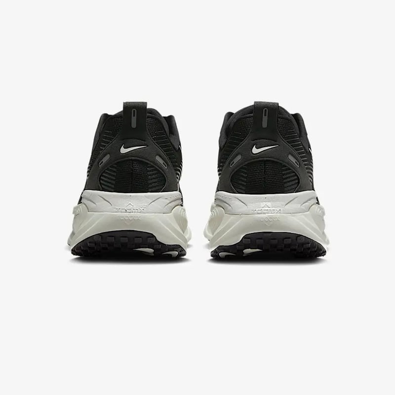 SALE30%OFF【NIKE最大級のクッションニングモデル】ナイキ ボメロ18