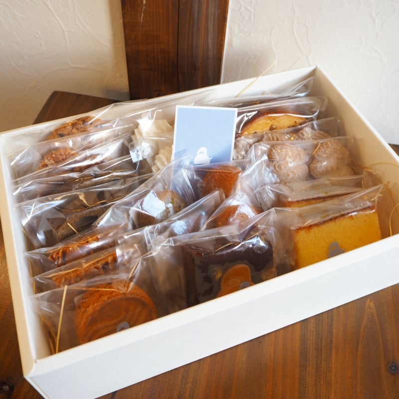 お菓子BOX（5380円） | BLUE KETTLE