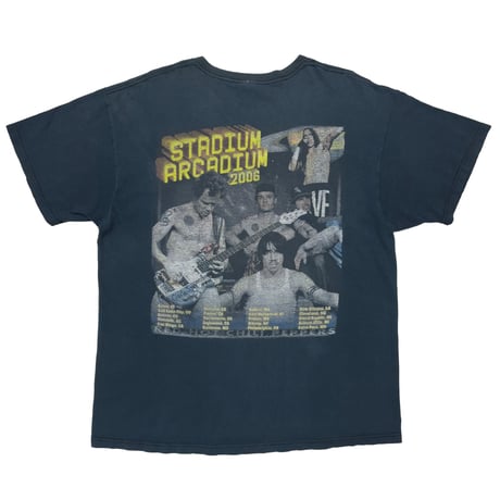 RED HOT CHILI PEPPERS 2006 STADIUM ARCADIUM FRUIT OF THE LOOM XL 8678