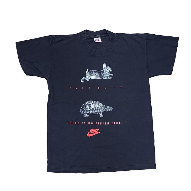 絶版　新品　NIKE there is No Finish Line Amazon.co.jp: No Finish Line : Nike: 洋書