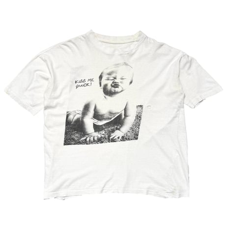 OLD & VINTAGE BABY MONOCHROME PORTRAIT KISS ME QUICK FITS XL 8333