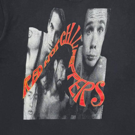 RED HOT CHILI PEPPERS 1990 MEMBER PORTRAIT CURVING LOGO LARGE 7150