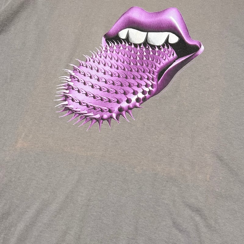 トップス THE ROLLING STONES PURPLE SPIKE TONGUE ROLLING STONES PURPLE LIP & SPIKE TONGUE VOODOO