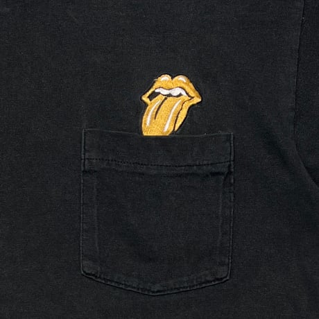 THE ROLLING STONES GOLD RIP & TONGUE EMBROIDERY POCKET TEE FITS LARGE 5056