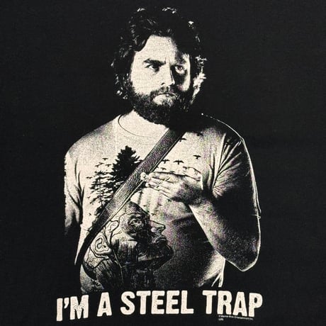 HANGOVER 2009 ALAN I'M A STEEL TRAP M&O LARGE 8269