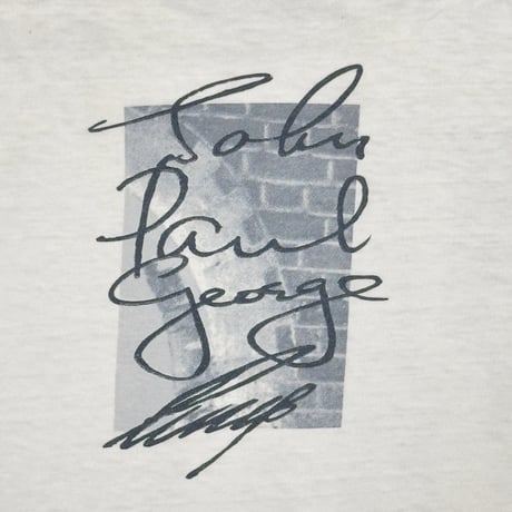 THE BEATLES MONOCHROME PORTRAIT AUTOGRAPH WHITE ONEITA LARGE 4362