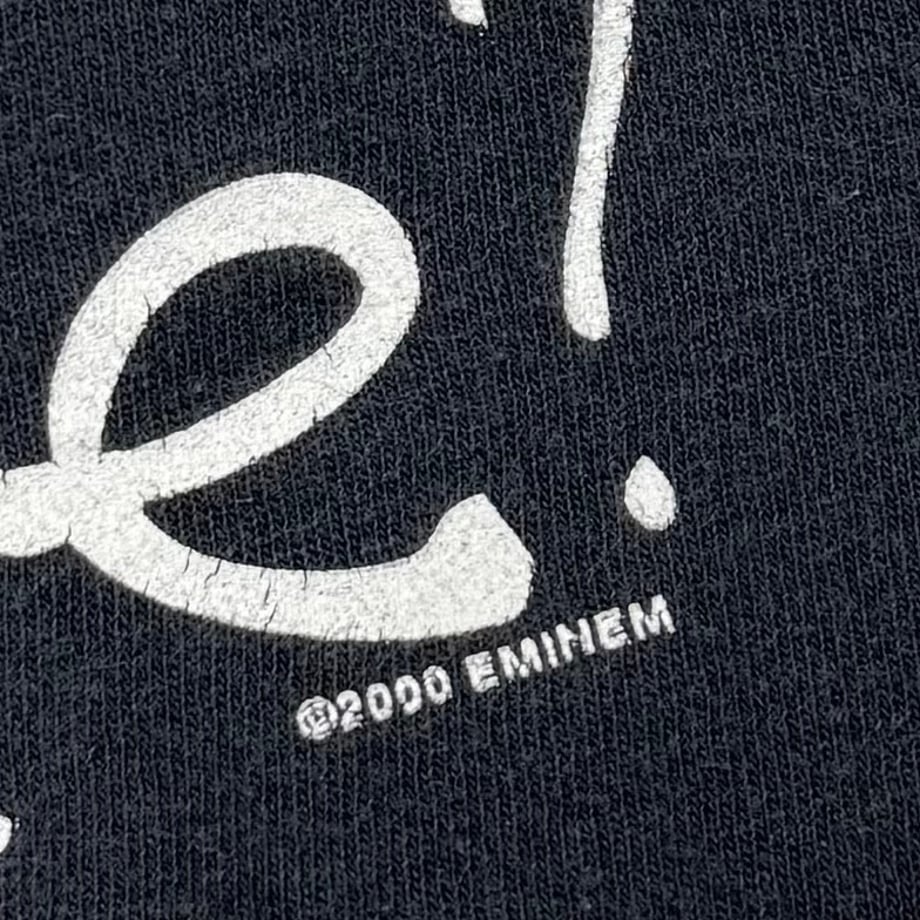 6988467aa2eab2255c3d9bfd