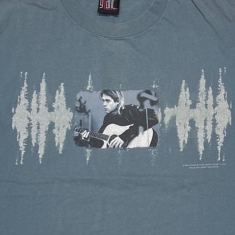 NIRVANA KURT COBAIN 1997 MEMORIAL GUITAR LIGHT BLUE SILVER PRINT GINAT XL 8607