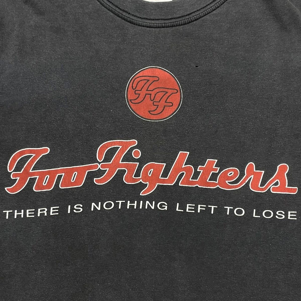 FOO FIGHTERS THERE IS NOTHING LEFT TO LOSE LS X