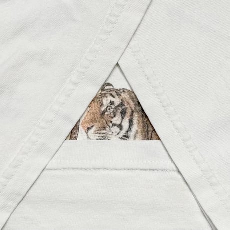 DISNEY VINTAGE THE ANIMAL KINGDOM "Tigger, is that you?" POOH WHITE FITS LARGE 6669