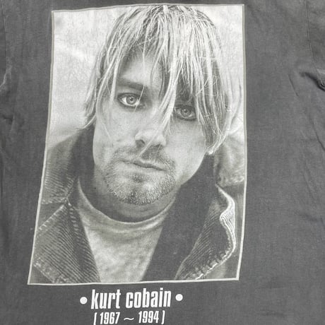 NIRVANA KURT COBAIN 1994 MEMORIAL MONOCHROME BLACK EURO XL 2566