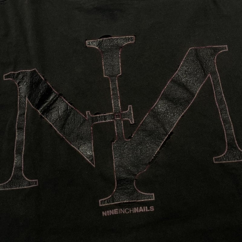 NINE INCH NAILS SIN LOGO RED FRUIT OF THE LOOM NINE INCH NAILS SIN LOGO RED FRUIT OF THE LOOM