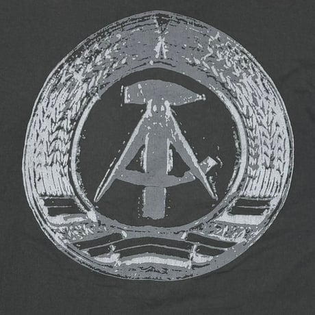 RAGE AGAINST THE MACHINE 毛沢東 POWER STEMS FROM THE BARREL OF A GUN LS ANVIL XL 1726