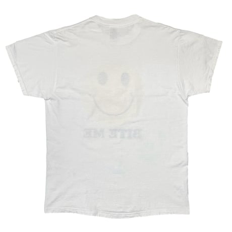 OLD & VINTAGE SMILE BITE ME WHITE FRUIT OF THE LOOM LARGE 5104