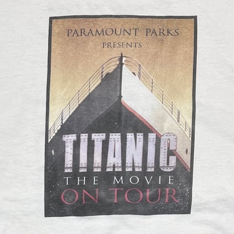 TITANIC PARAMOUNT PARKS PRESENTS WHITE XXL 9445