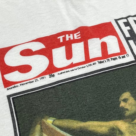 QUEEN FREDDIE IS DEAD THE Sun TABLOID WHITE LARGE 3592