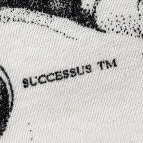 ALBERT EINSTEIN IN THE MIDDLE OF EVERY DIFFICULTY LIES OPPORTUNITY WHITE HANES XL 8255