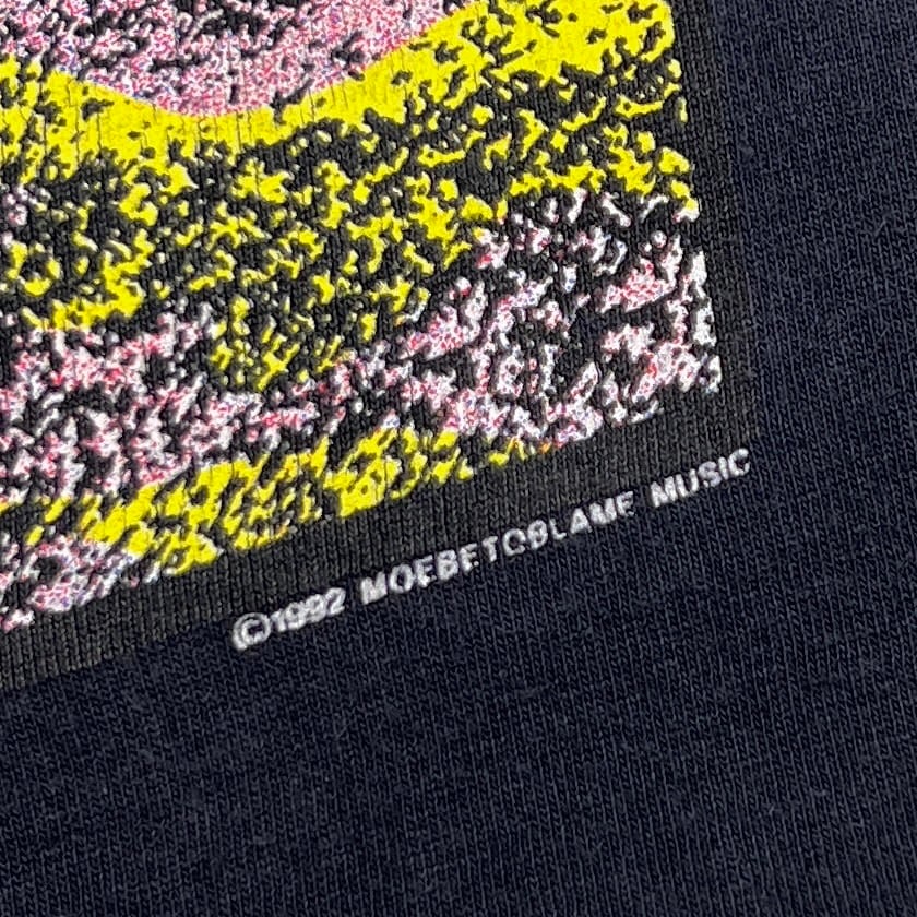 RED HOT CHILI PEPPERS 1992 KOZIK GIANT by TEE J