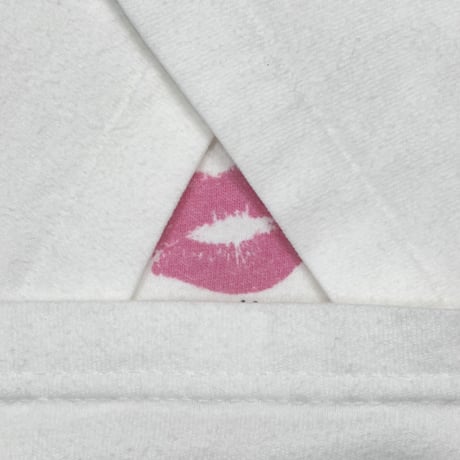 Beauti Control ON THE LIPS OF EVERY WOMAN. WHITE HANES XL 1322
