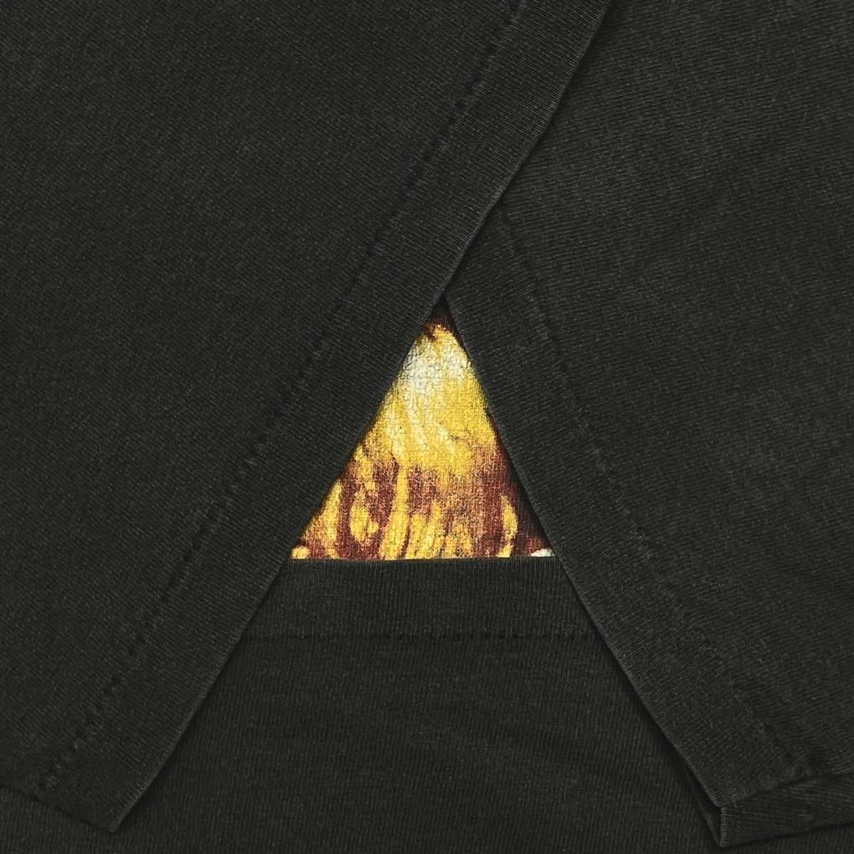 NIRVANA KURT COBAIN NIXON GUITAR FITS XXL 3652