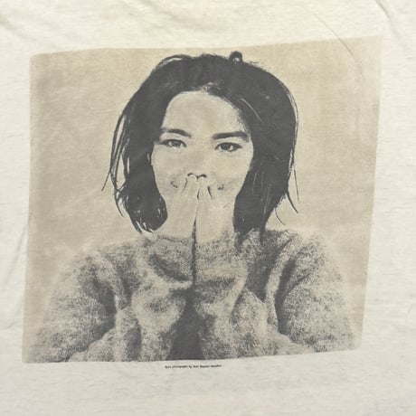 bjork 1993 DOUBLESIDE PORTRAIT PHOTOGRAPH BEIGE FITS XL 8375