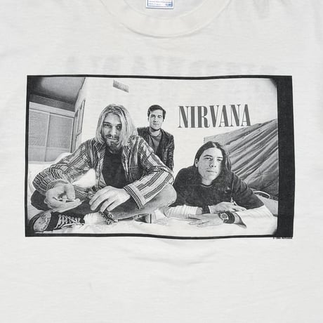 NIRVANA 1996 MEMBER PORTRAIT WHITE ALLSPORT XL 1413