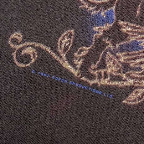 QUEEN BOHEMIAN RHAPSODY EMBLEM HANES LARGE 0023