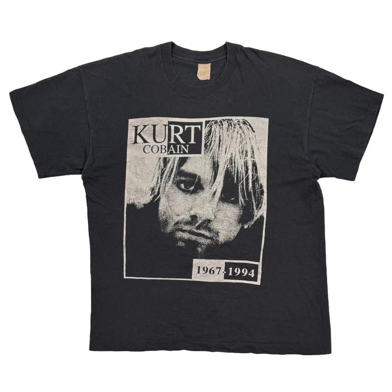 その他  cobain Kurt Cobain's smashed Mustang sells for near $500,000