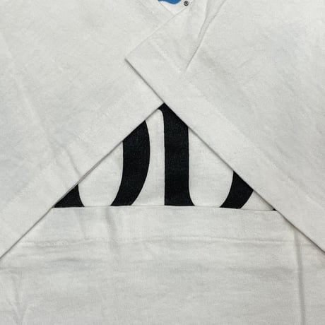 APPLE LOGO TEE HANES LARGE 2689
