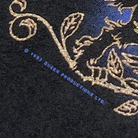 QUEEN BOHEMIAN RHAPSODY OFFICIAL EMBLEM HANES LARGE 3365
