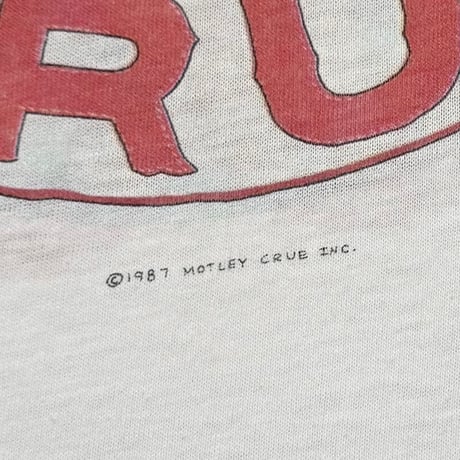 MOTLEY CRUE 	BAD BOY BOOGIE RAGLAN SIGNAL XL 2220
