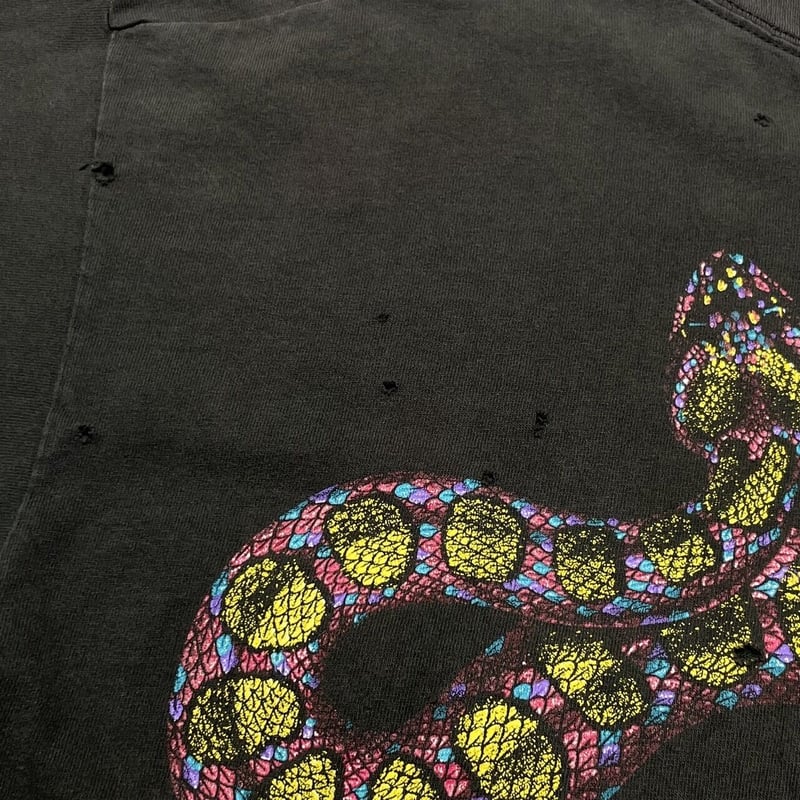 MARLBORO SNAKE PASS POCKET TEE FRUIT OF THE LOO MARLBORO SNAKE PASS POCKET TEE FRUIT OF THE LOO