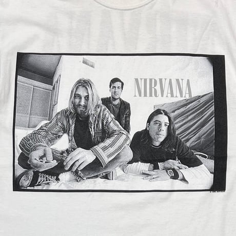 NIRVANA 00S MONOCHROME PORTRAIT WHITE GILDAN MEDIUM 8536