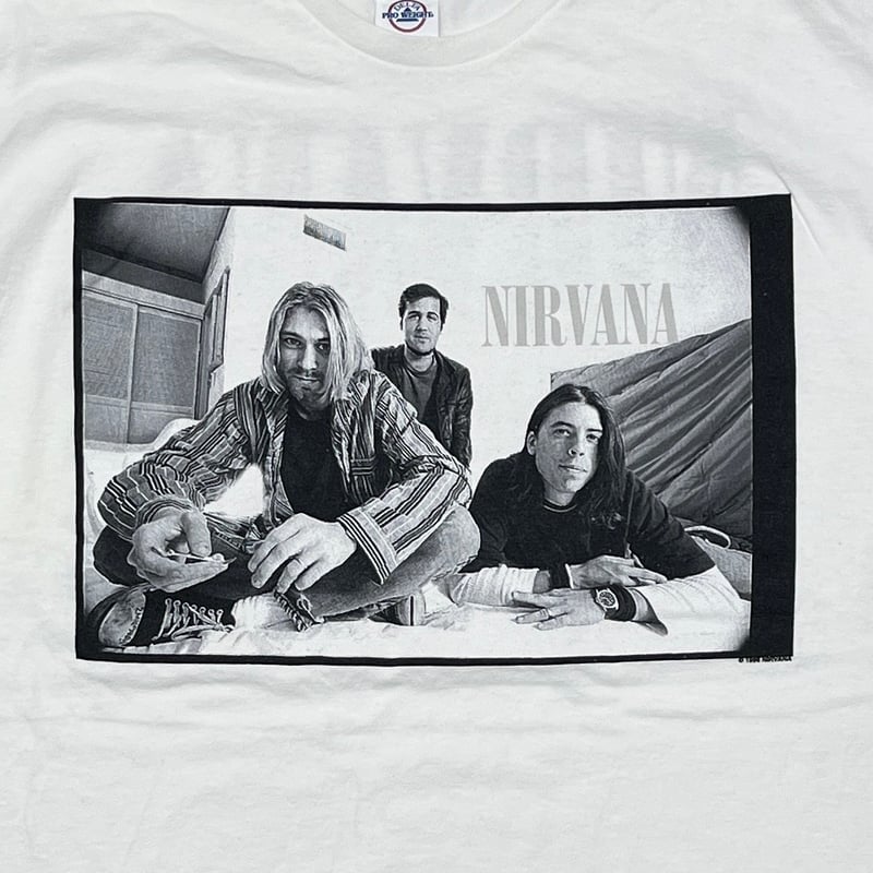 NIRVANA MEMBER PORTRAIT WHITE DELTA XXL 0487 |