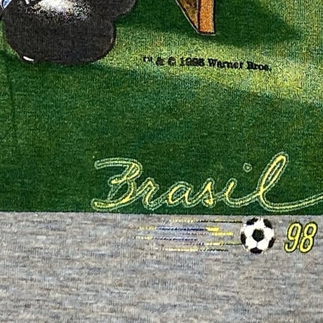 LOONEY TUNES 1998 BRASIL TEE MEDIUM ASH GREY 0284