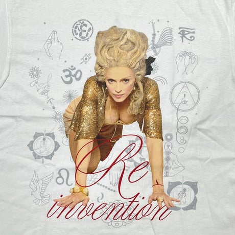 MADONNA RE INVENTION WORLD TOUR 2004 WHITE GILDAN MEDIUM 3832