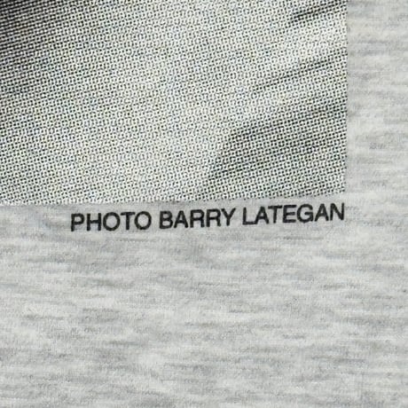 Haagen-Dazs hold tight PHOTO BARRY LATEGAN GREY MEDIUM 4014