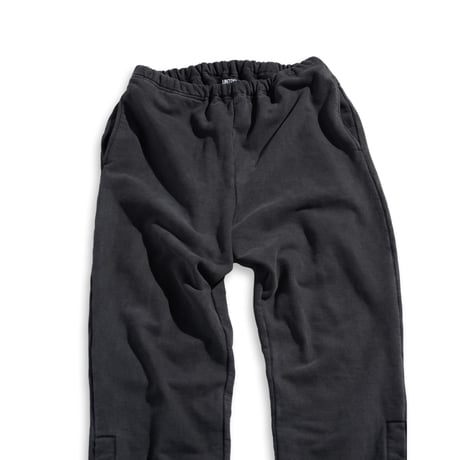 UNTORN THE 1990 BASKETBALL SWEATPANTS