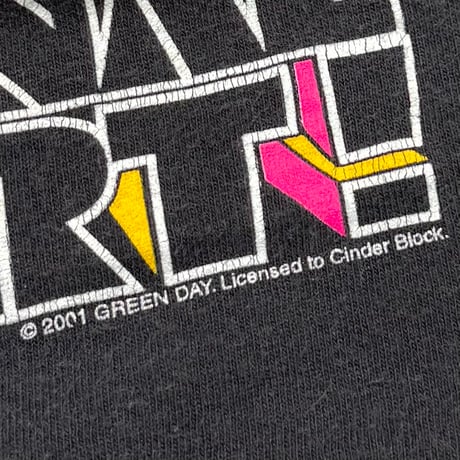 GREEN DAY 2001 INTERNATIONAL SUPER SHIRT DELTA MEDIUM 5109