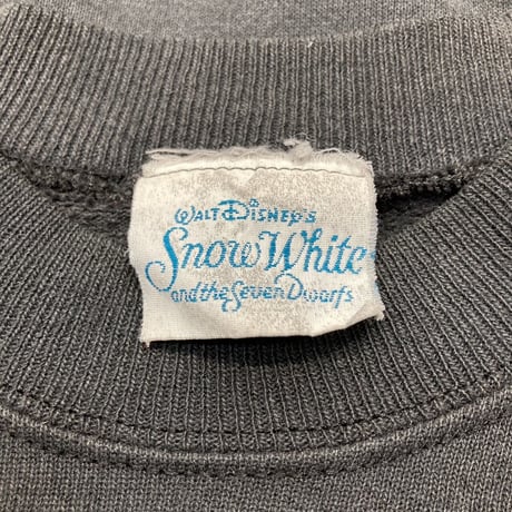 DISNEY VINTAGE SNOW WHITE BASHFUL SWEAT SHIRT FITS LARGE 1364