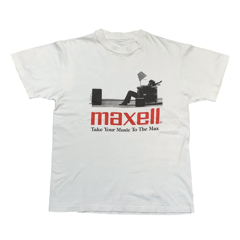 MAXELL TAKE YOUR MUSIC TO THE MAX WHITE FITS ME