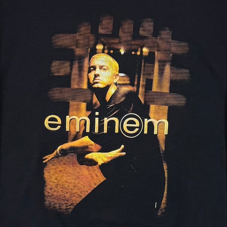EMINEM FRONT PHOTO BACK TRIBAL LOGO CREWNECK SWEAT FRUIT OF THE LOOM XL 3837