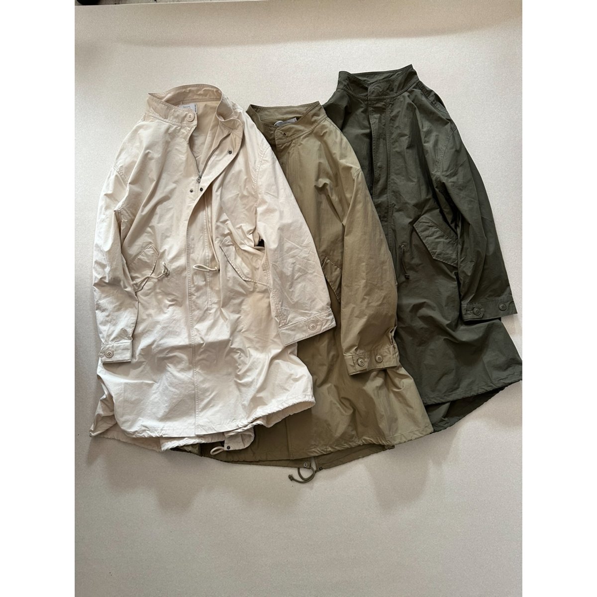 展示のみ 美品AUG フィシュテールコート KHAKI 展示のみ 美品AUG